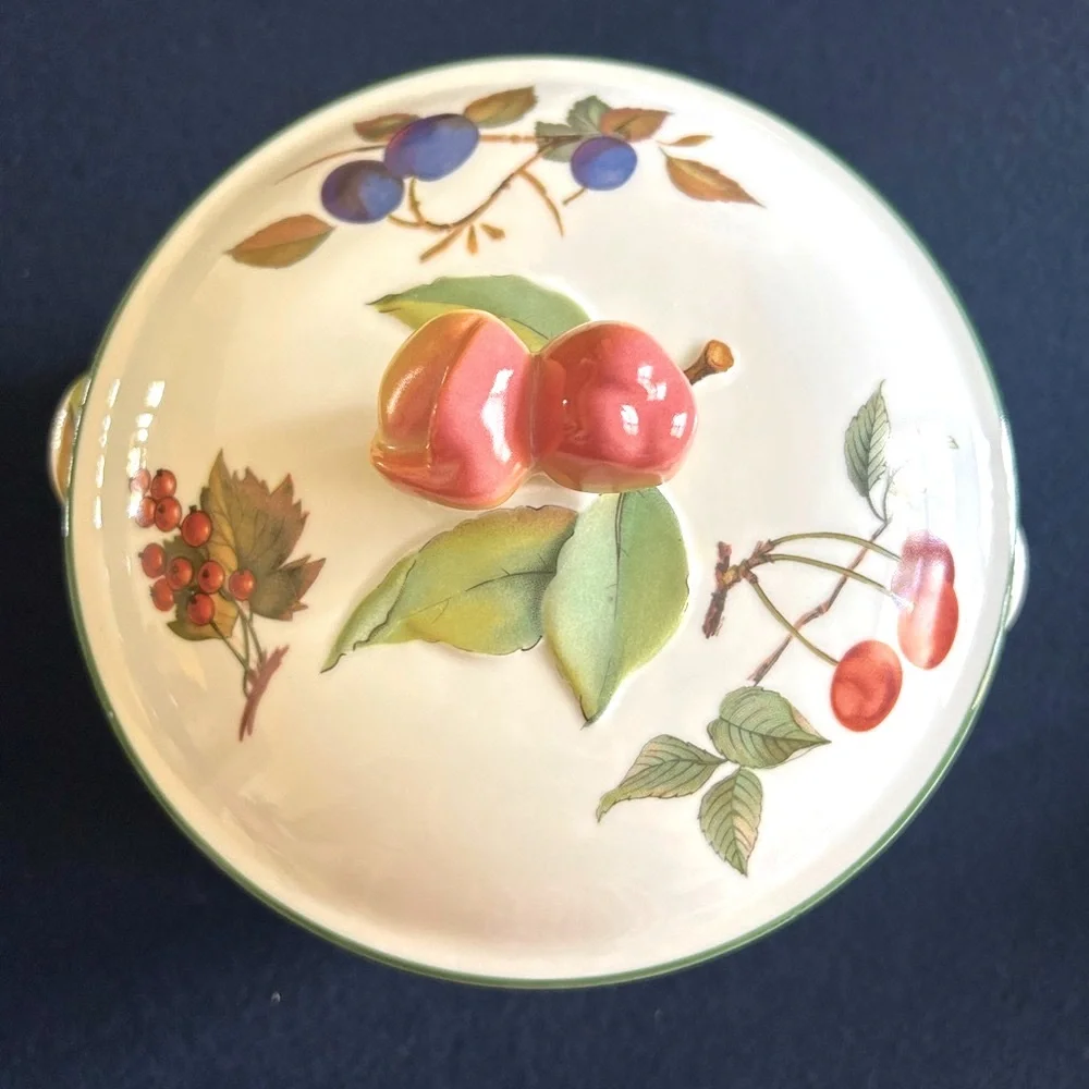 Royal Worcester Evesham Vale 8